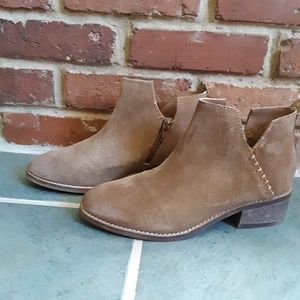 Tan Ankle Boots NEW  Diba size 8